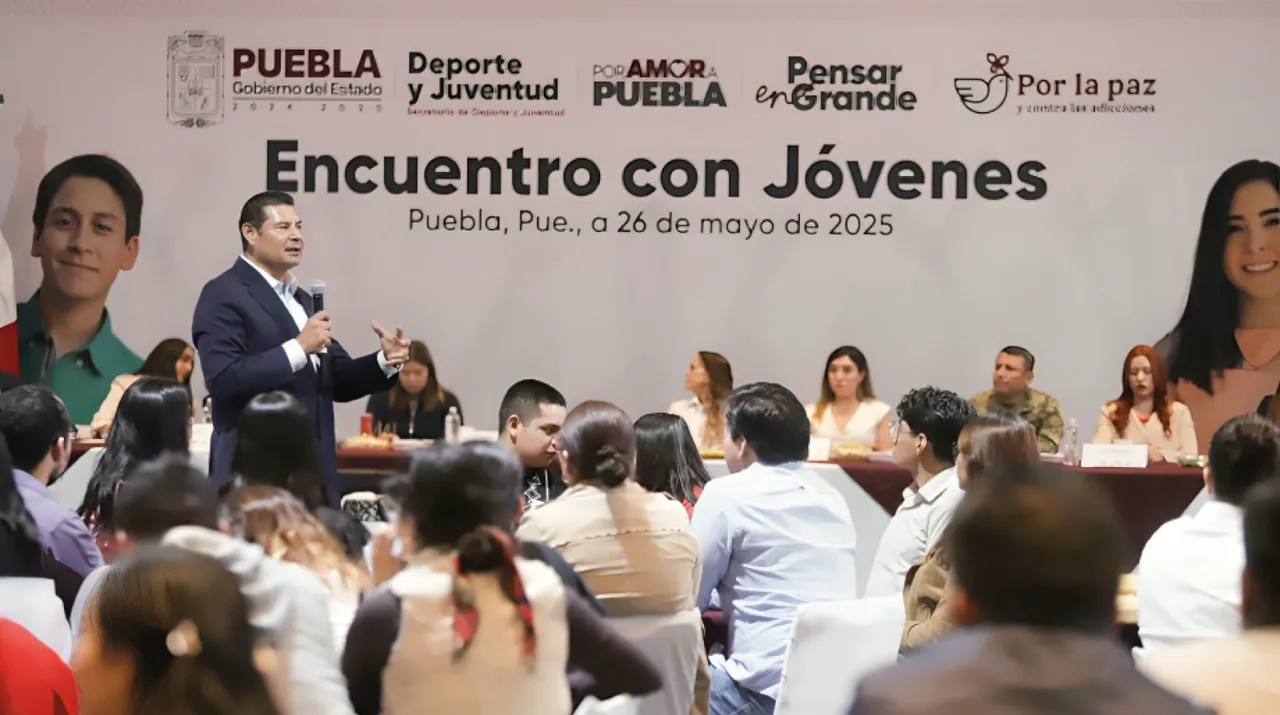 Jóvenes poblanos, futuro, transformación y compromiso