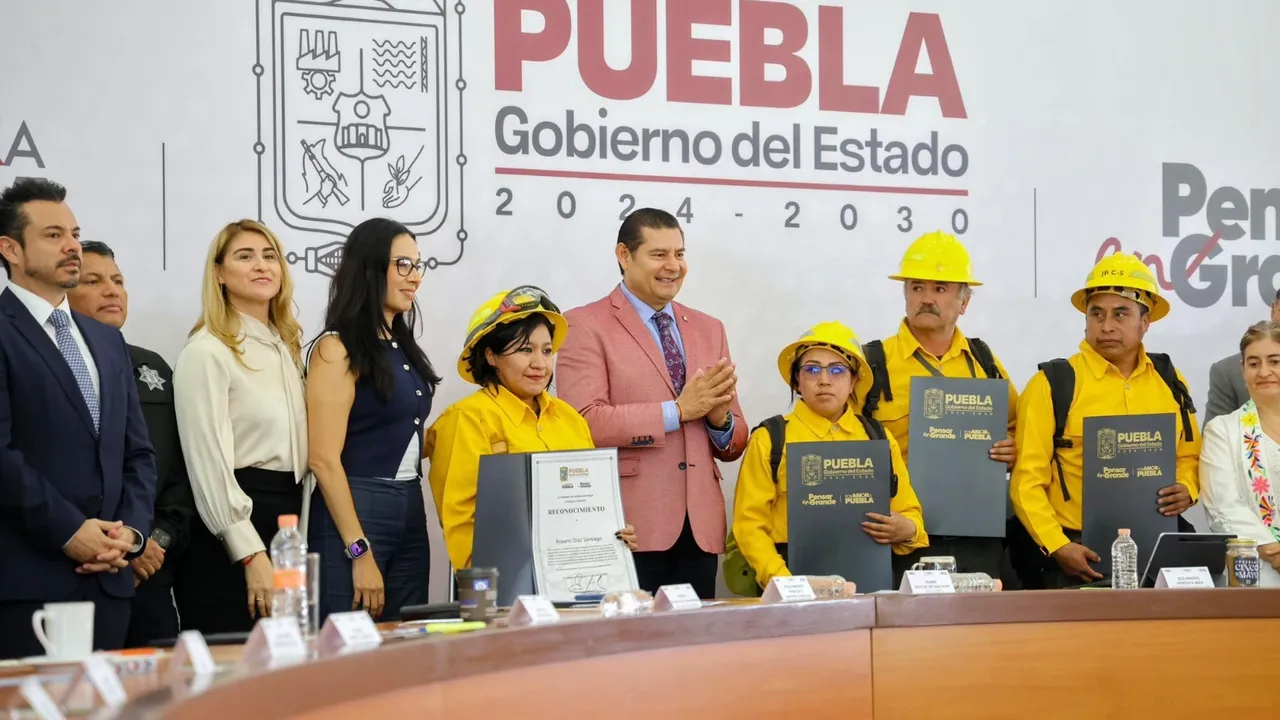 Plan de vivienda para elementos de seguridad en Puebla
