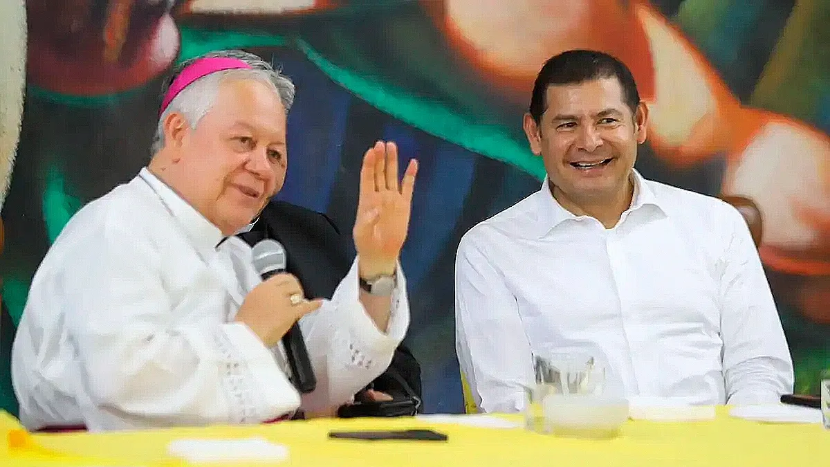 Cumple años Monseñor Víctor Sánchez Espinoza
