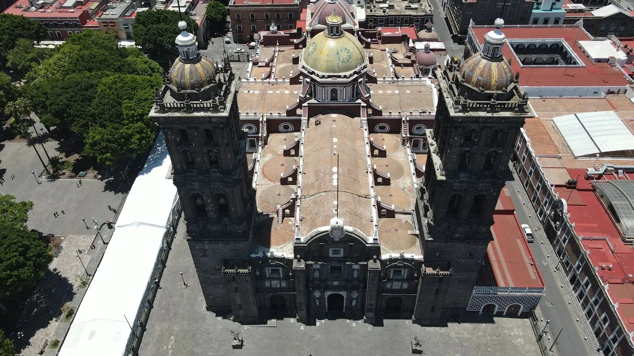 Catedral poblana, símbolo de fe y cultura