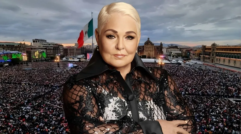 Lupita D’Alessio llega al Zócalo para celebrar a mamá