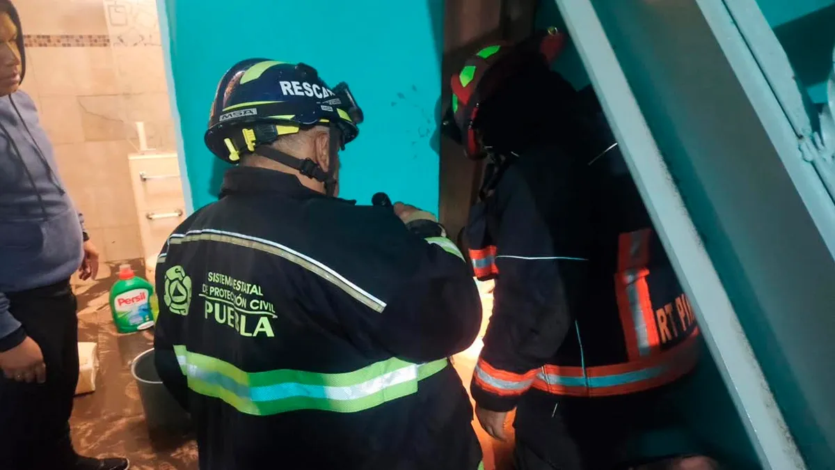 Puebla atiende a familias afectadas por lluvias