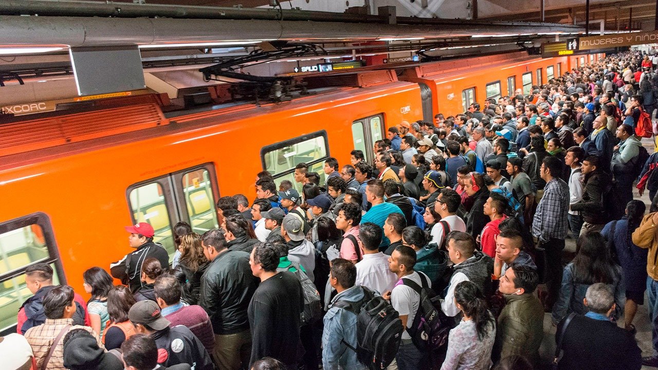 Metro de la CDMX otorga constancias por retrasos