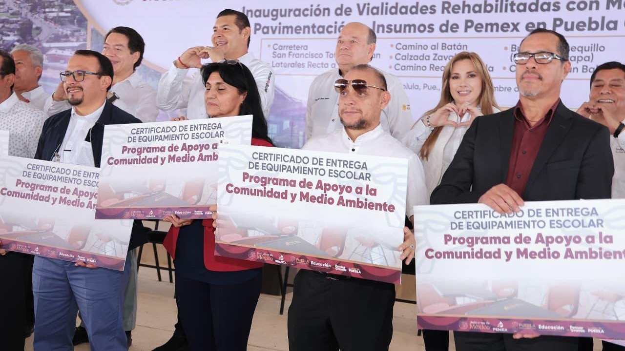 Pemex aumenta la donación de materiales de pavimentación a Puebla