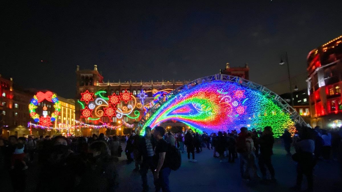 Más de 70 grupos en la Verbena Navideña del Zócalo en CDMX