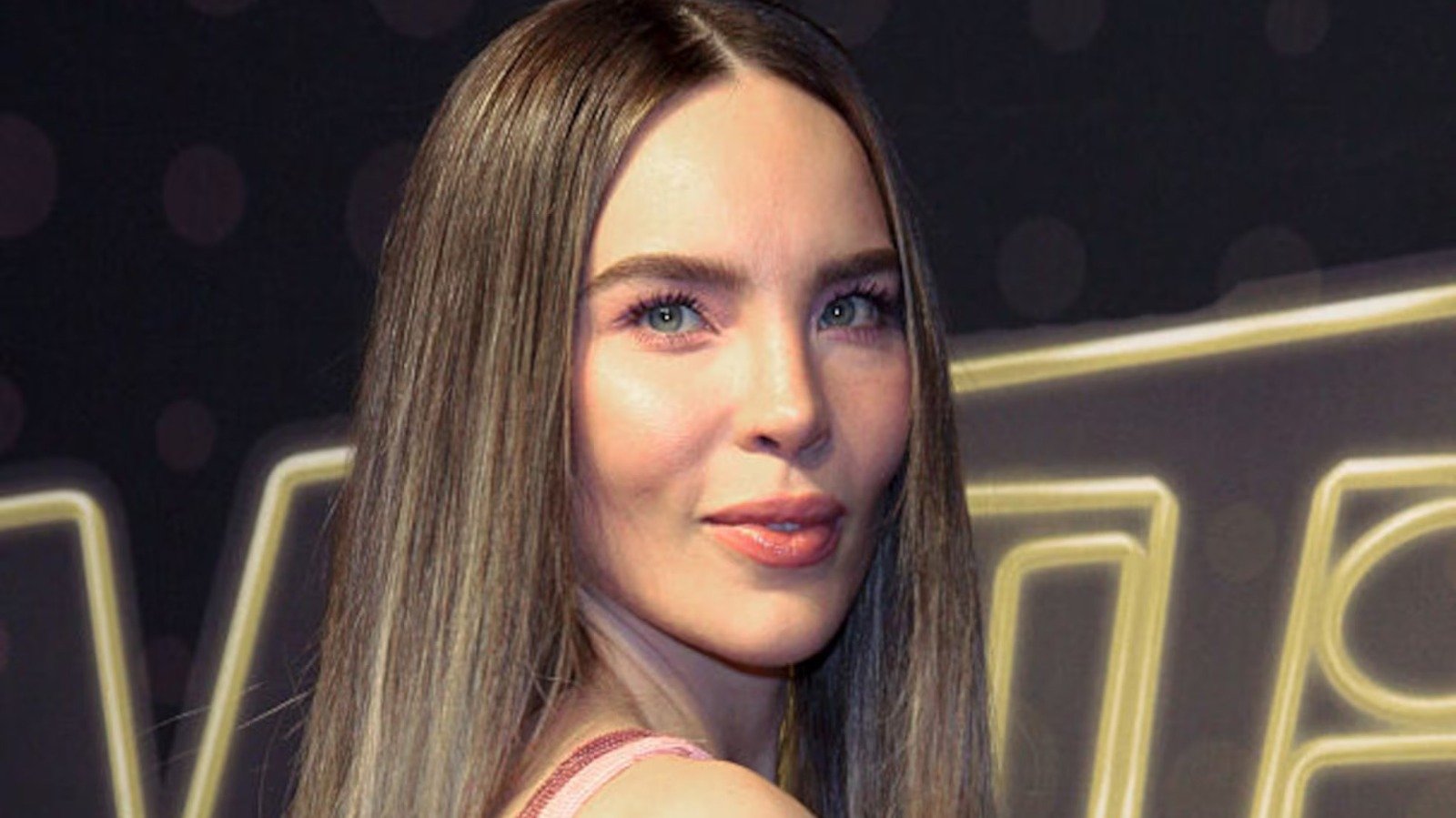 Belinda deja México y no hay fecha de retorno