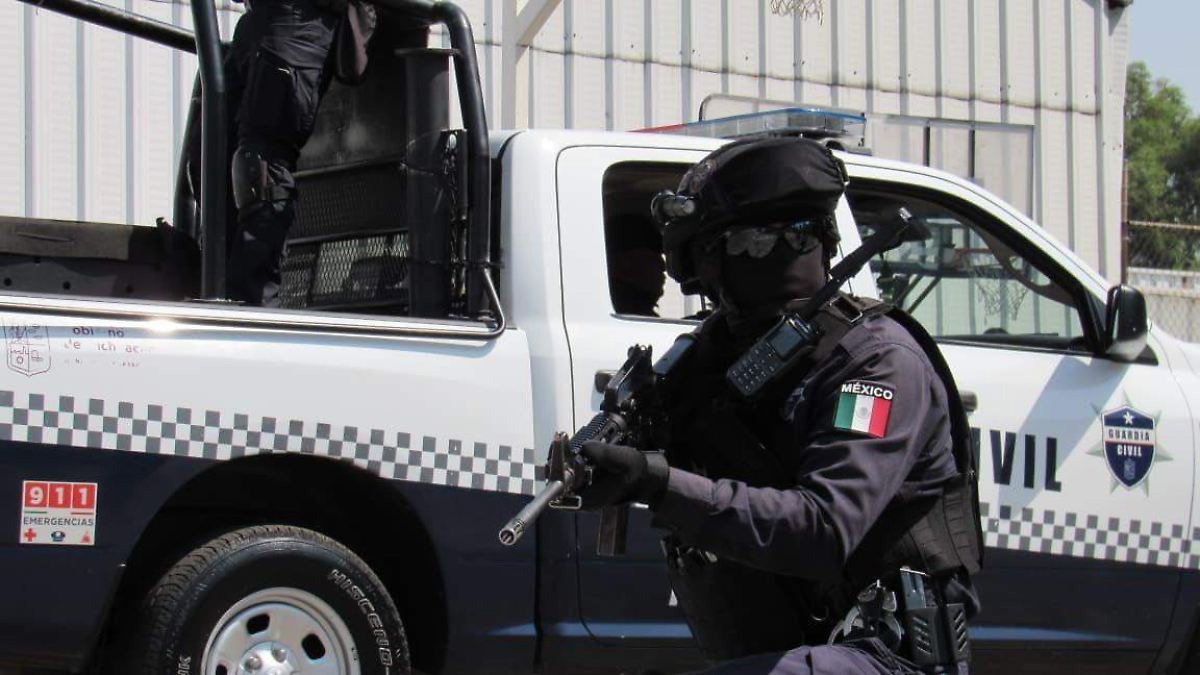 Autorizan a policías de Michoacán el uso de armas de alto poder
