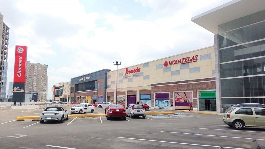 ¿Adiós al cobro en estacionamientos de centros comerciales de Puebla?