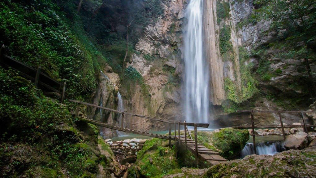 ¿Sin planes? Te decimos a donde rodearte de ríos y hacer Haiking en Puebla