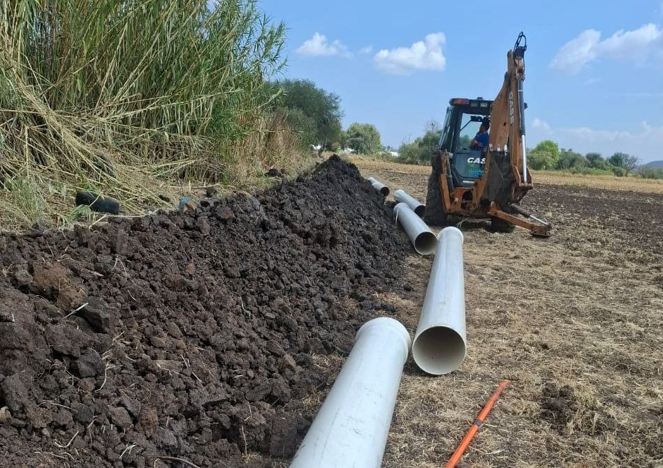 Gran inversión para tecnificar canal de riego en Álvaro Obregón