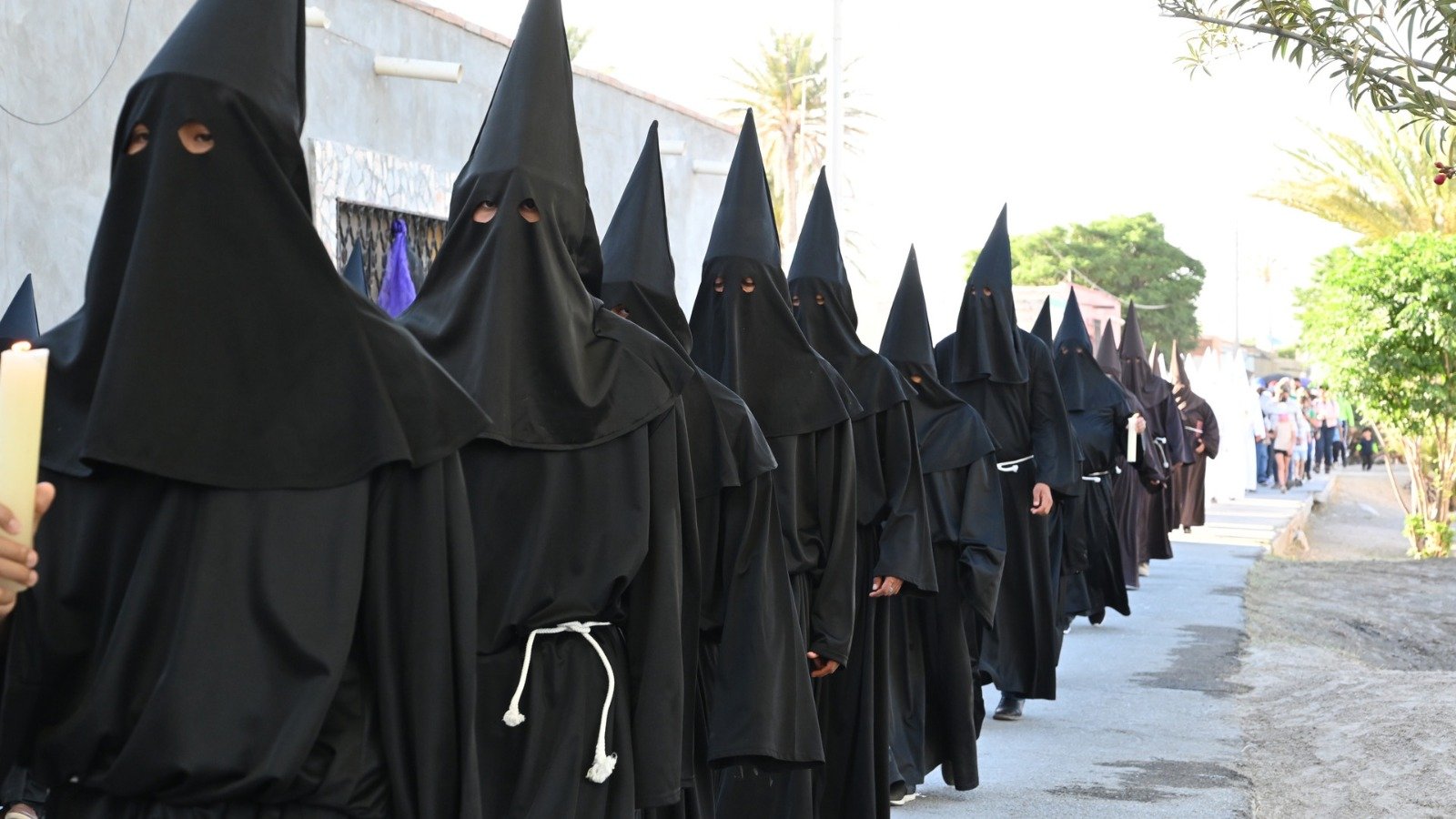 Turismo se fortalece con la Procesión del Silencio en Viesca