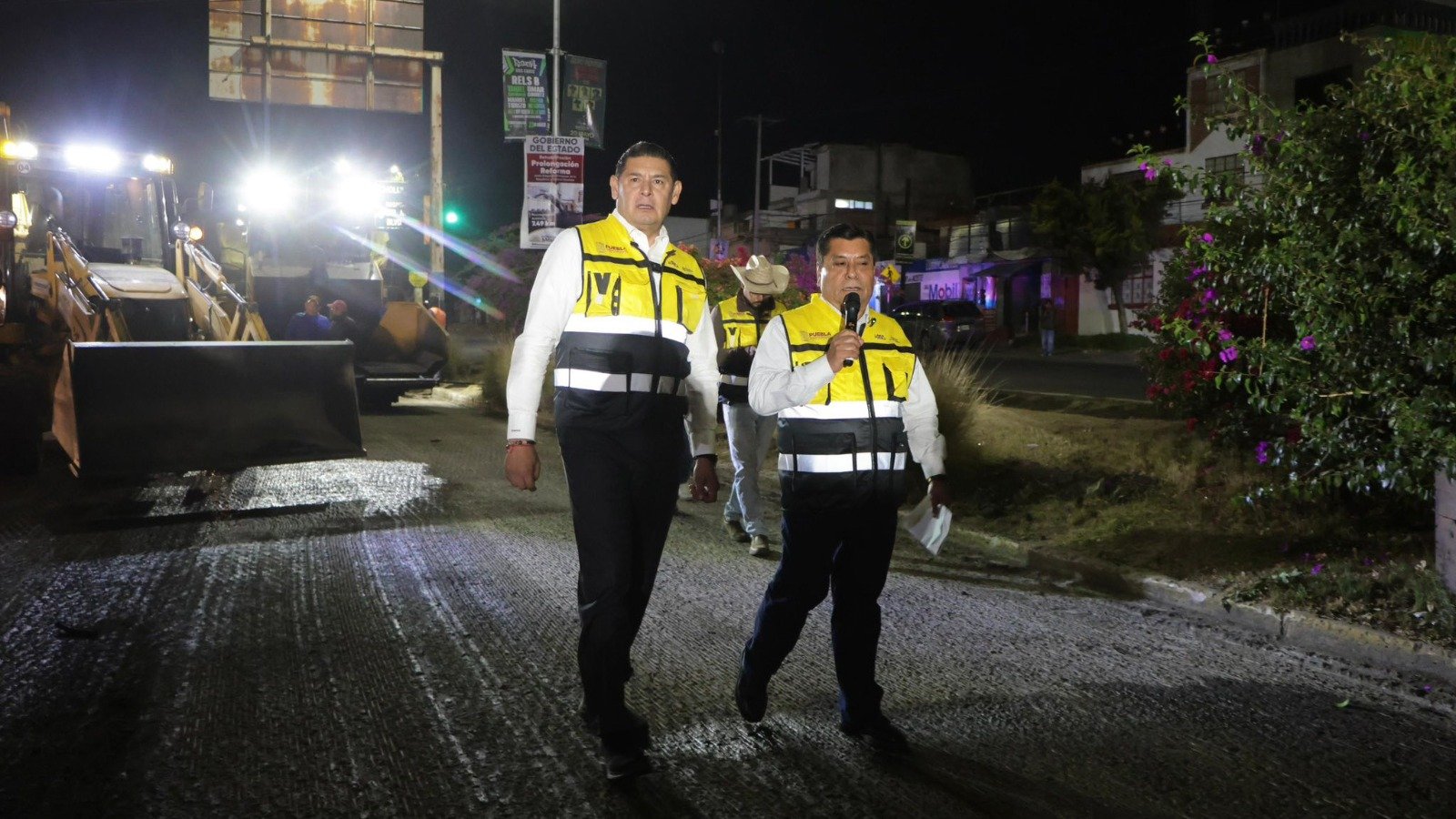 Puebla refuerza trabajos nocturnos de rehabilitación en Prolongación Reforma