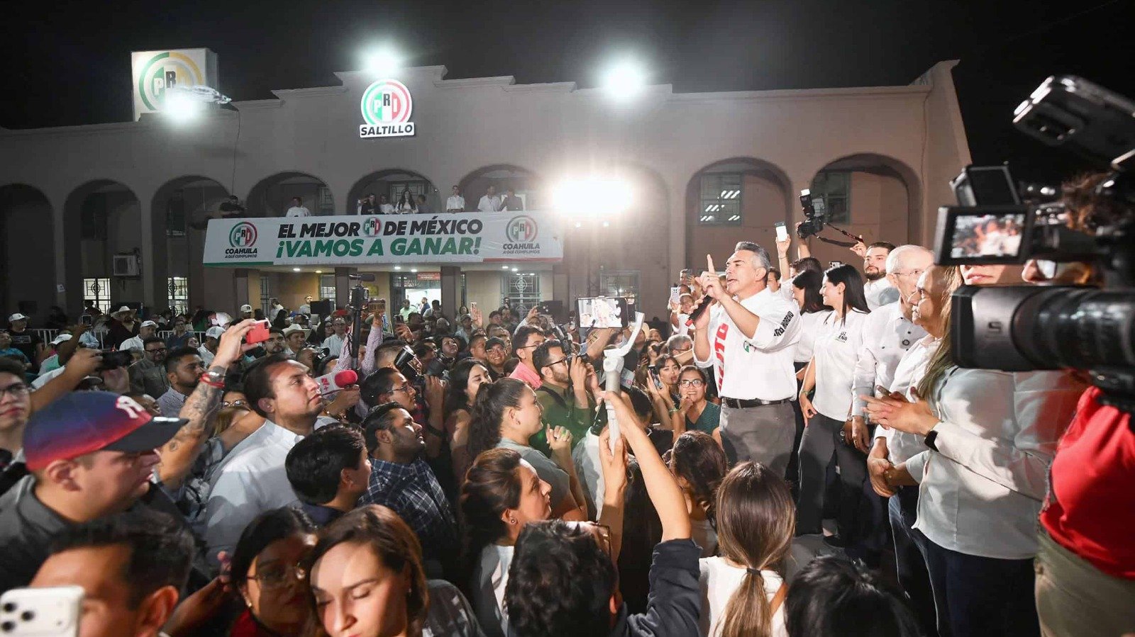 El PRI celebra Coahuila mientras el país sigue dándole la espalda