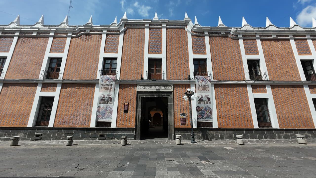 Gobierno de Alejandro Armenta acerca la literatura y la ciencia a las familias poblanas