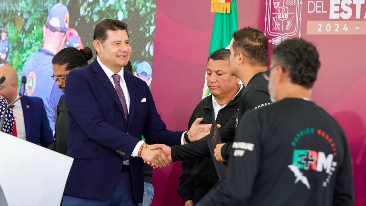 Héroes bajo tierra: Puebla reconoce a quienes arriesgan la vida en zonas extremas