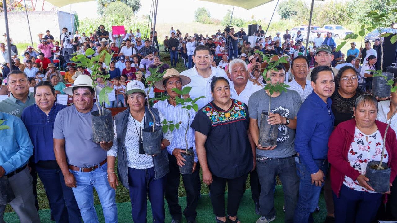 Armenta impulsa obras, seguridad y desarrollo regional en Puebla