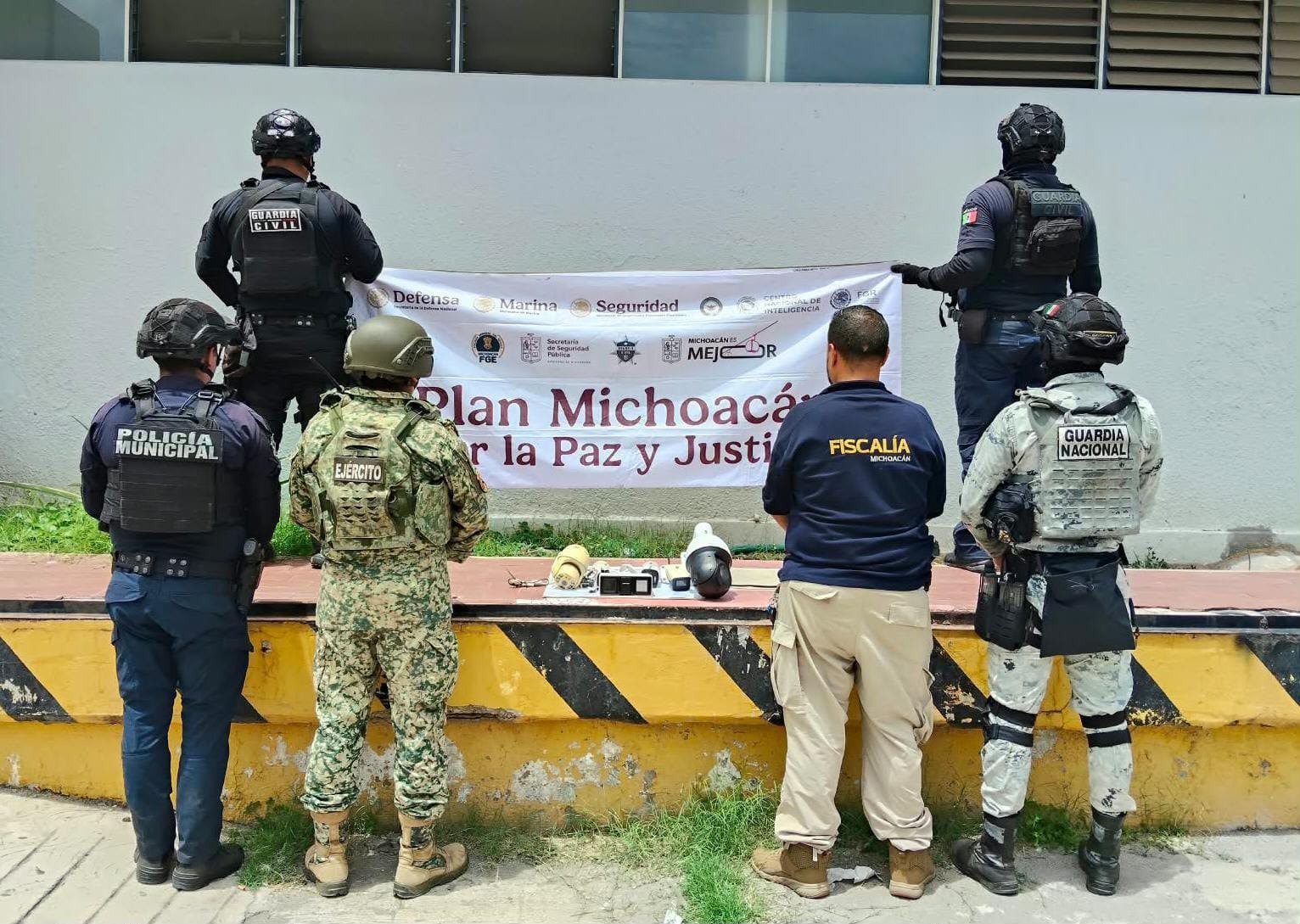 Aseguran en Apatzingán 12 cámaras parásitas