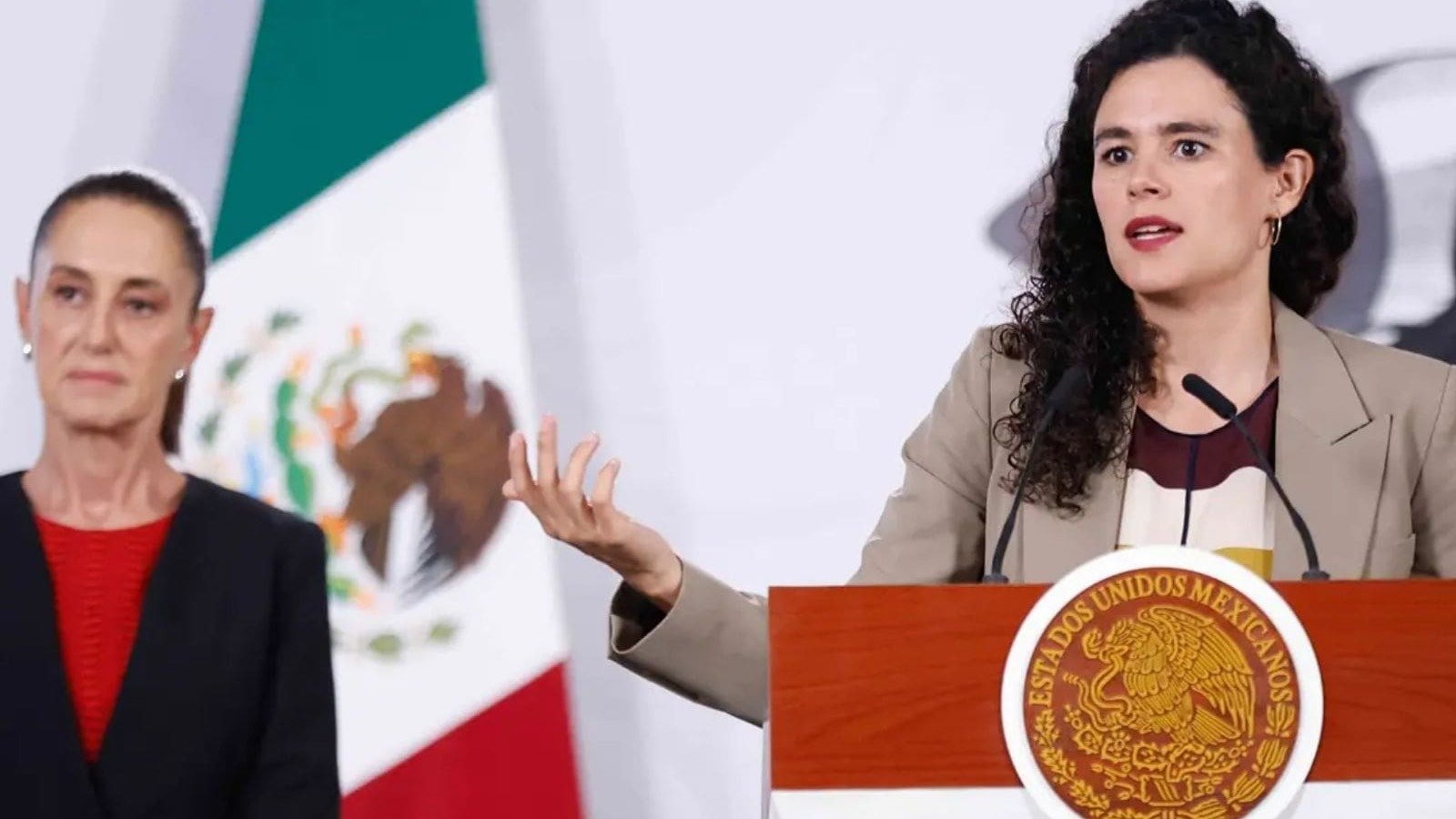 Información VS Opinión, el debate que pone sobre la mesa los derechos de la audiencia mexicana