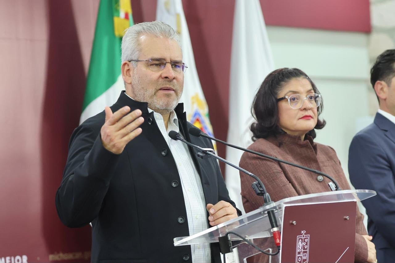 Michoacán se une a la regulación de dispositivos en escuelas
