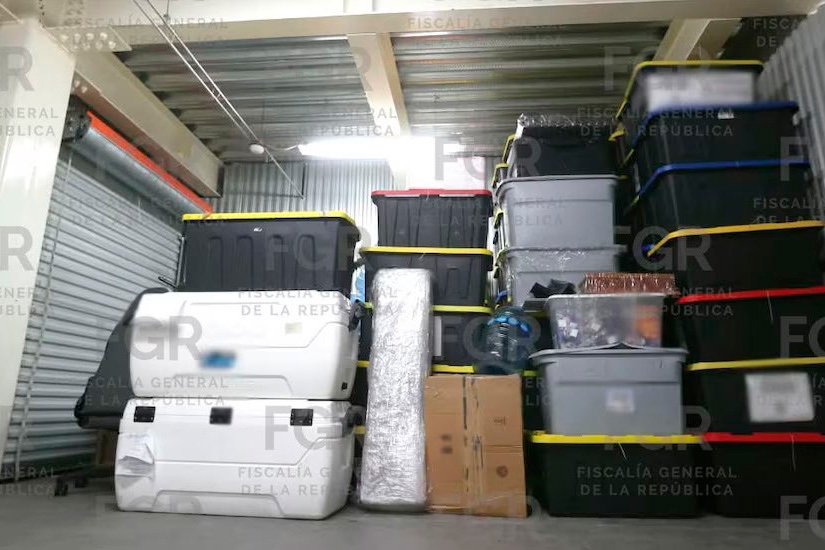 FGR halla armas y documentos clasificados en bodega vinculada a los hermanos Farías Laguna 