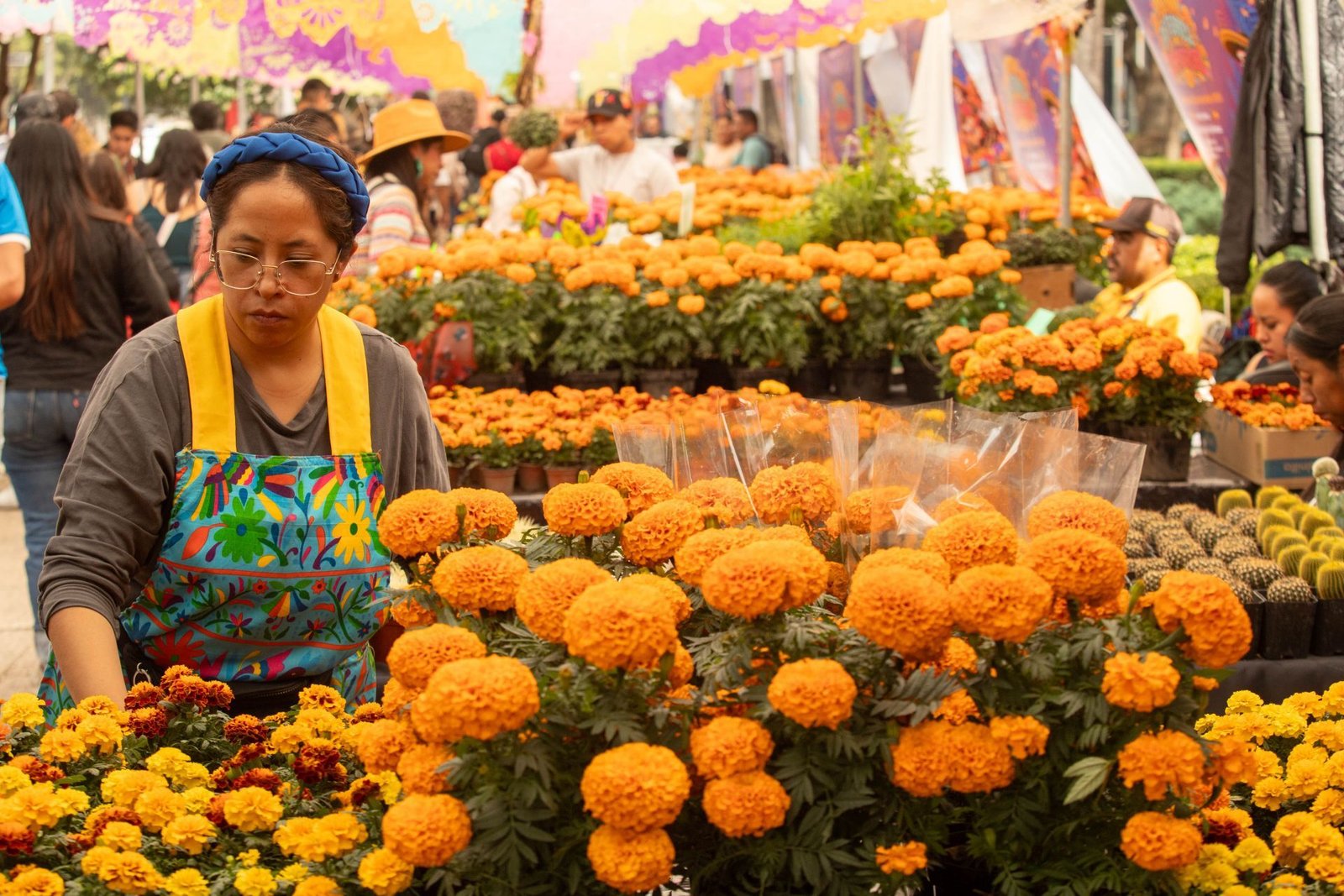 ¡Cuidado! Tu ofrenda puede terminar llena de productos Made in China