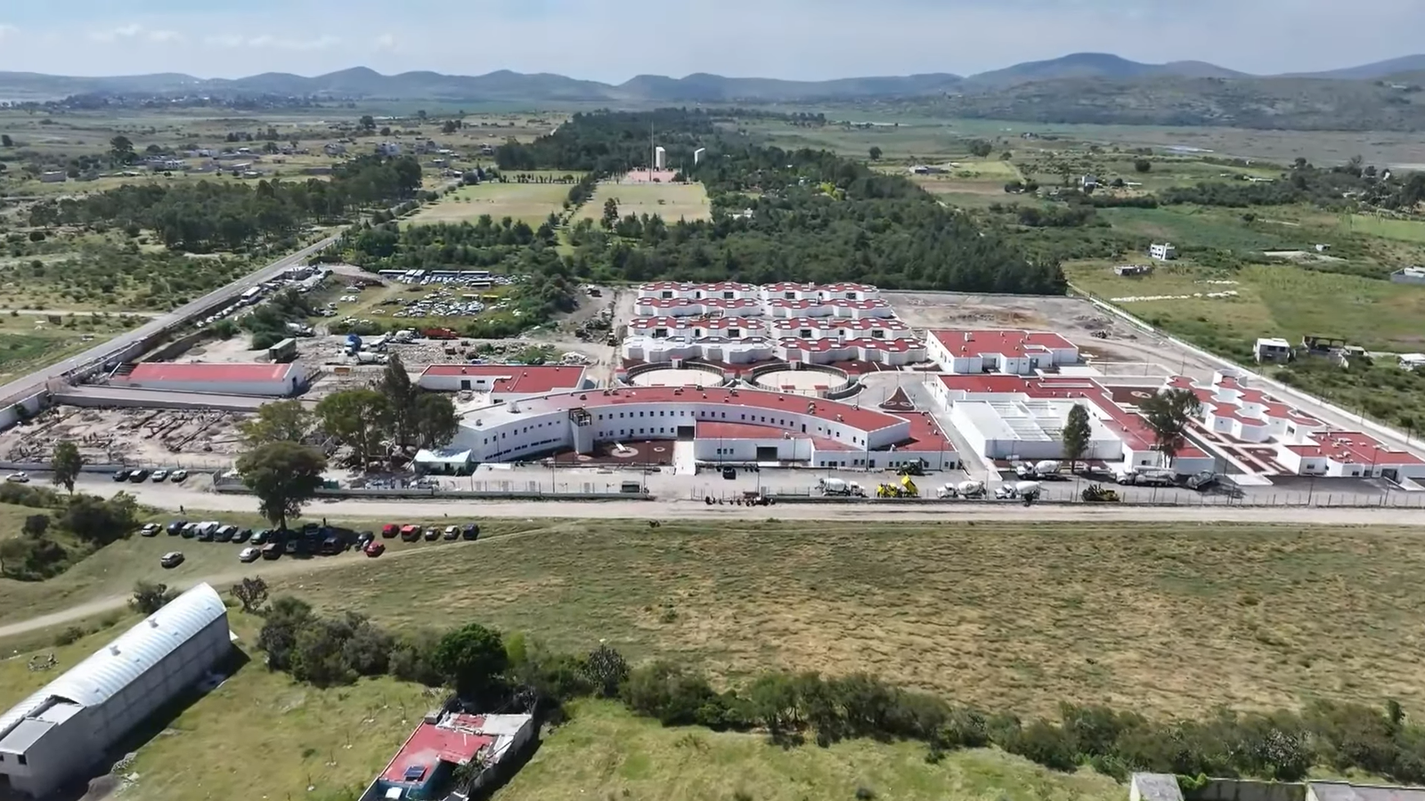 Puebla apuesta por el bienestar animal: Armenta supervisa centro de rehabilitación con 88% de avance