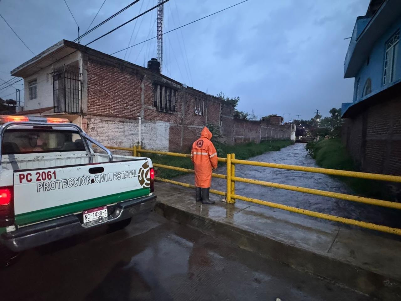 Protección Civil llama a extremar precauciones por huracán “Simón”