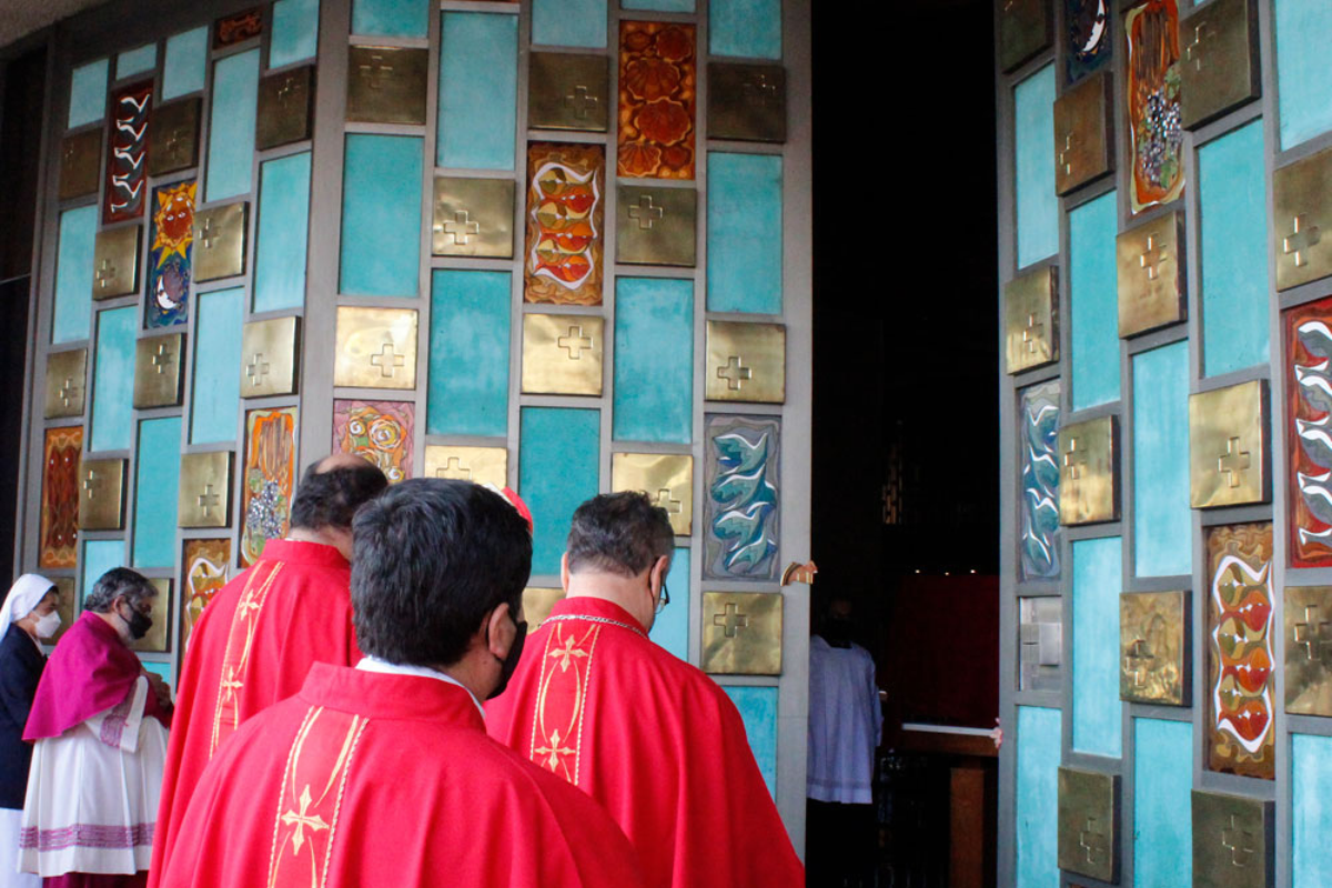 Basílica de Guadalupe abre Puerta Santa para celebrar 50 años de historia 