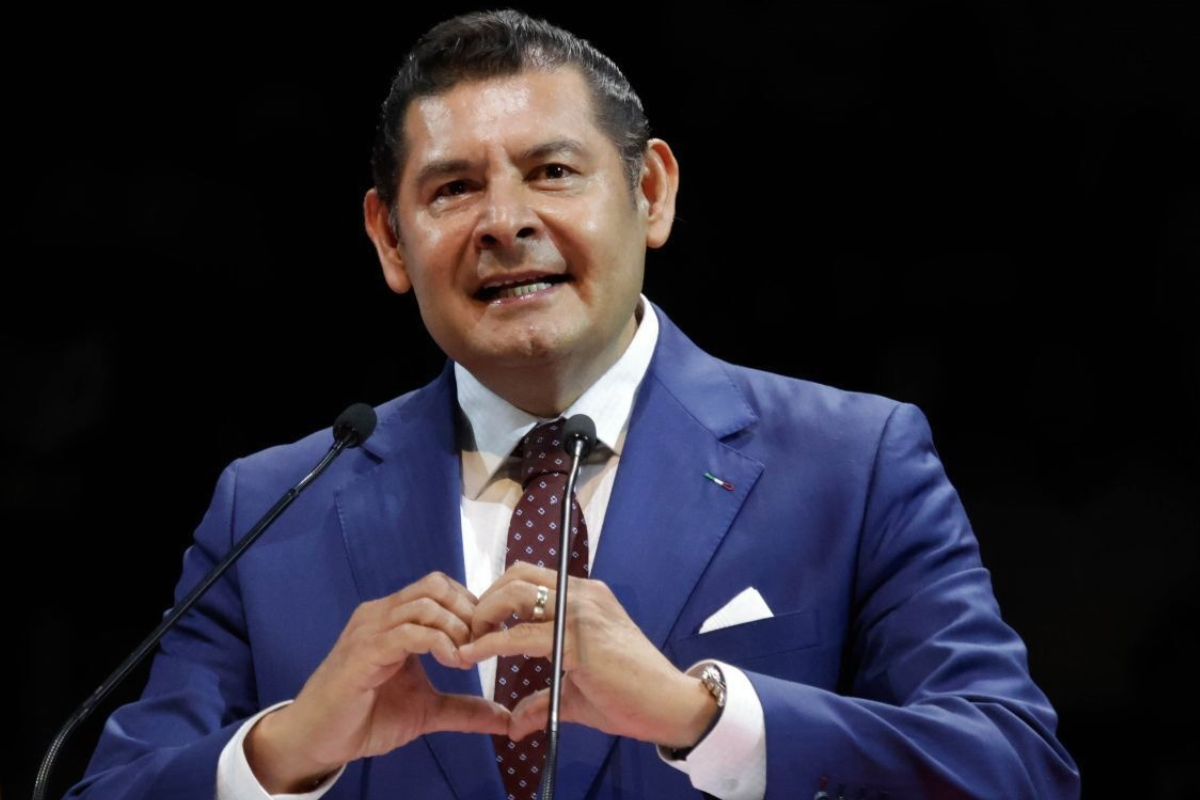 Alejandro Armenta escala al top 3 de gobernadores mejor evaluados según RUBRUM  