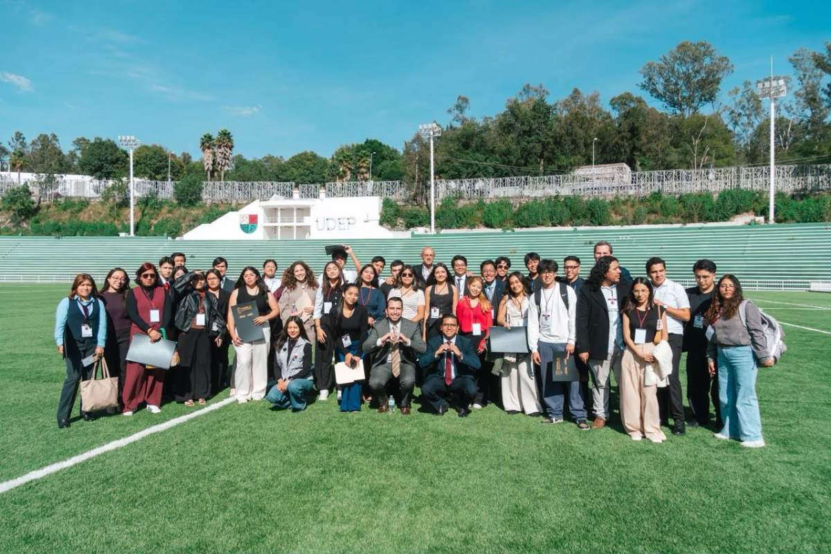 ¡De las aulas al gobierno! Jóvenes poblanos descubren nuevas oportunidades con Armenta