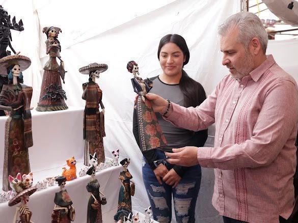 ¿Una feria dedicada a las catrinas? Conoce este evento único de Michoacán.