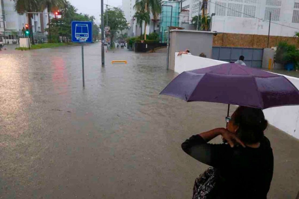Lluvias de Simón provocan inundaciones en Acapulco
