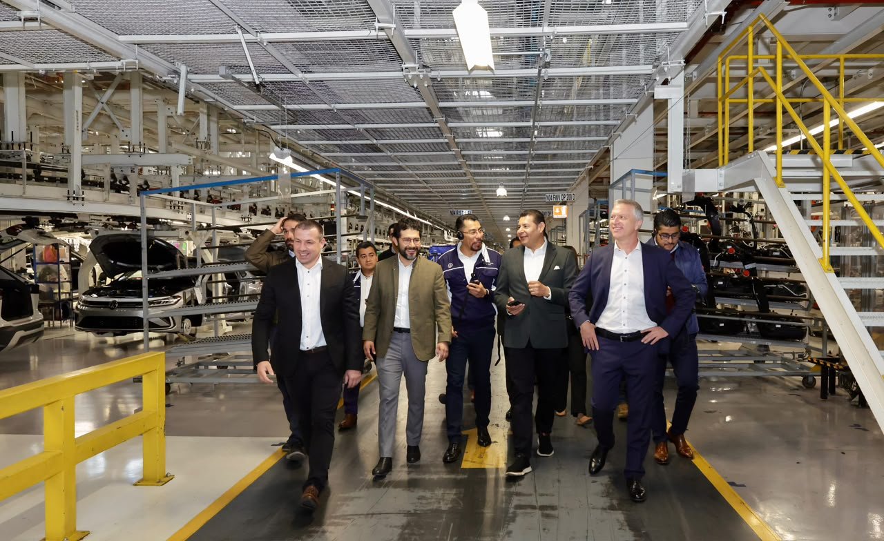 Gobierno federal y estatal contribuyen a la conciliación entre empresa y sindicato de Volkswagen